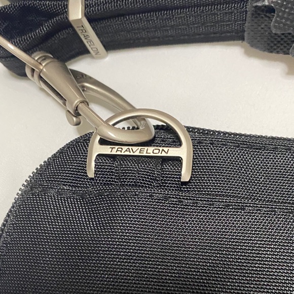 NWT Travelon slim double zip Black Crossbody anti theft Bag - Picture 5 of 15